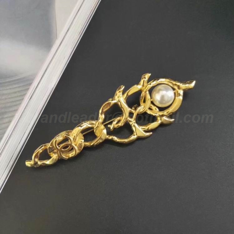 Chanel Brooch 71